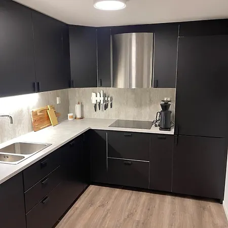 Modern - Balcony, Parking, Bbq