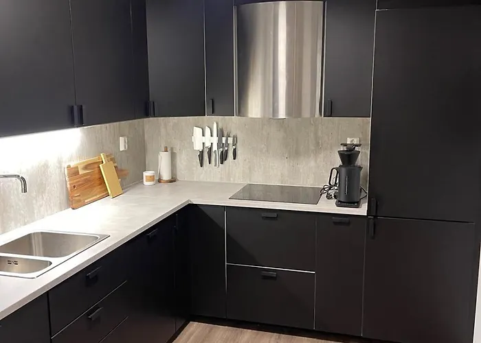 Modern - Balcony, Parking, Bbq